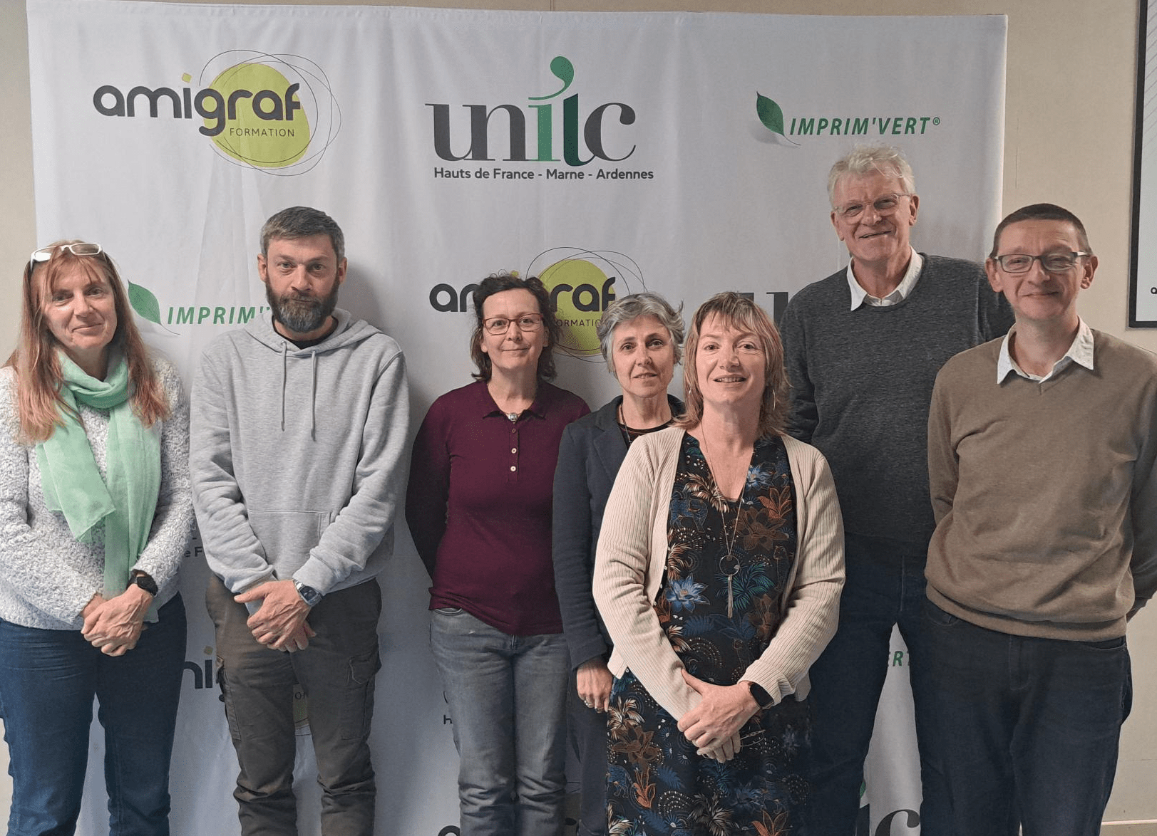 Les enseignants de la Région découvrent les métiers de l'imprimerie.